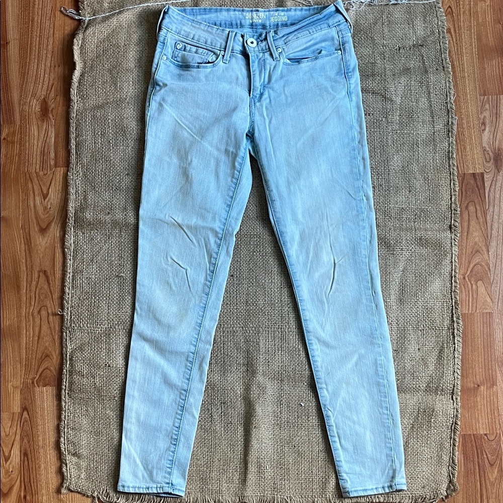 Denizen from Levi's Light Blue Skinny Jeans